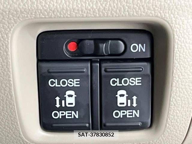 Honda N BOX 2016-03 256467-4