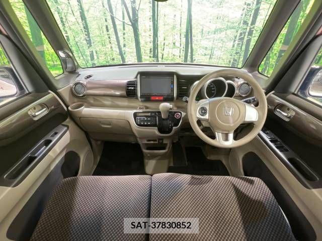 Honda N BOX 2016-03 256467-1