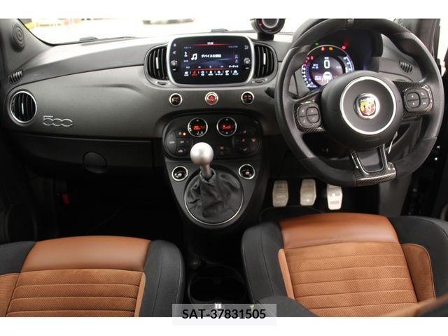 Abarth 595 2019-09 271788-1