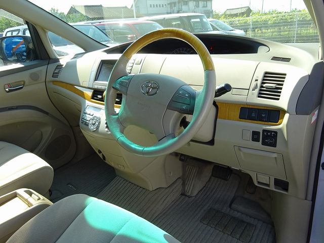 Toyota ESTIMA 2008-10 20044-10