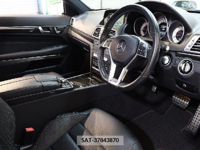 Mercedes Benz E-CLASS 2015-10 203985-11