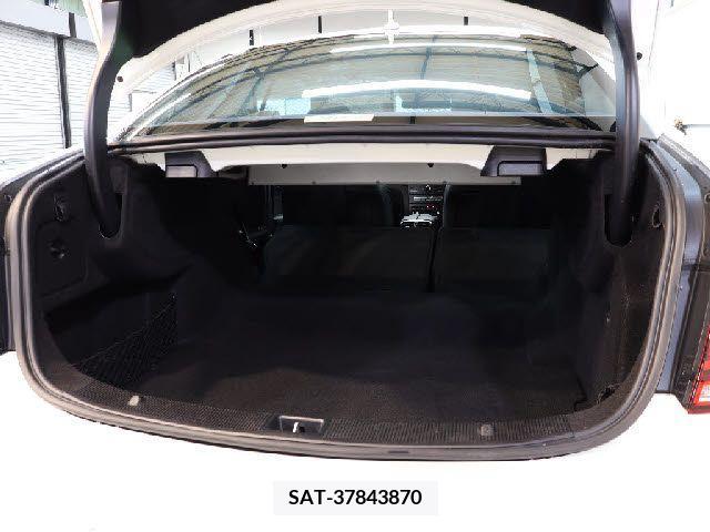 Mercedes Benz E-CLASS 2015-10 203985-6