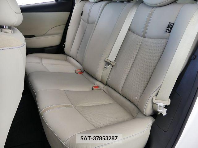 Nissan LEAF 2023-02 219439-18