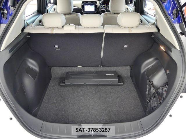 Nissan LEAF 2023-02 219439-19