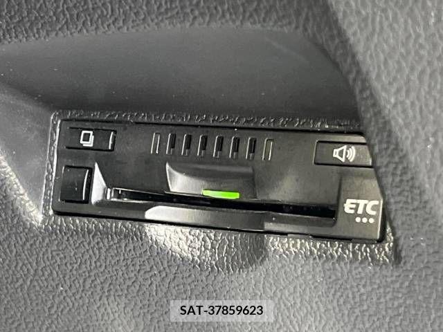 Toyota PRIUS 2020-08 298215-8