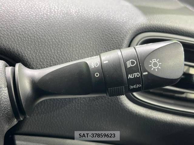 Toyota PRIUS 2020-08 298215-7