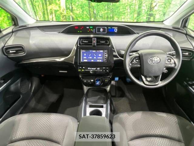 Toyota PRIUS 2020-08 298215-1