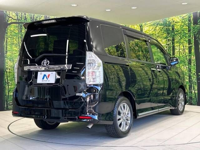 Toyota VOXY 2012-07 15439-17