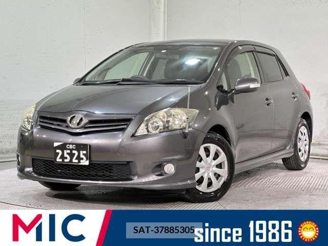Toyota AURIS 2010-06 261497-5