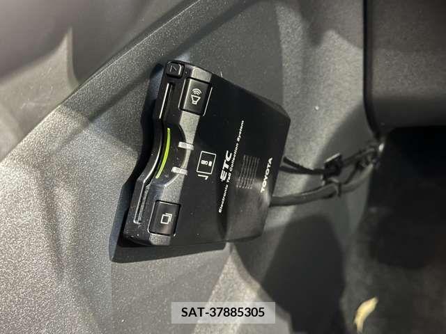 Toyota AURIS 2010-06 261497-17