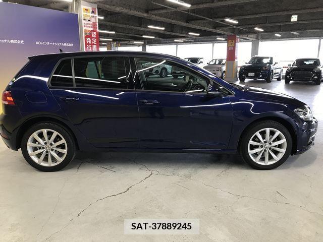 VolksWagen GOLF 2018-08 242645-5