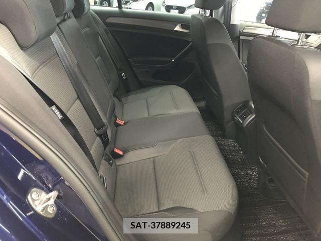 VolksWagen GOLF 2018-08 242645-23