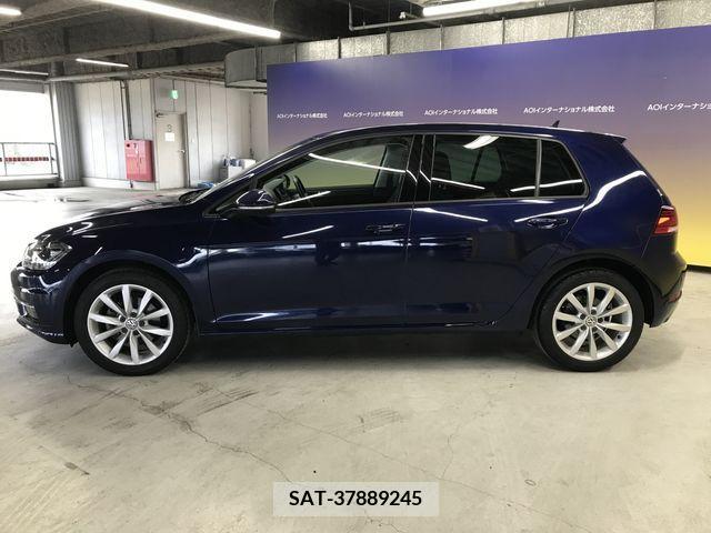 VolksWagen GOLF 2018-08 242645-6