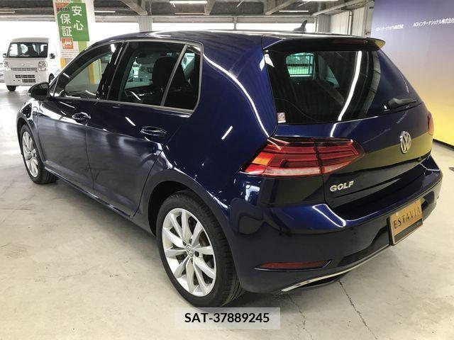 VolksWagen GOLF 2018-08 242645-7