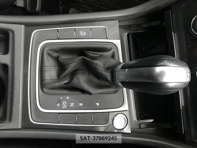 VolksWagen GOLF 2018-08 242645-17
