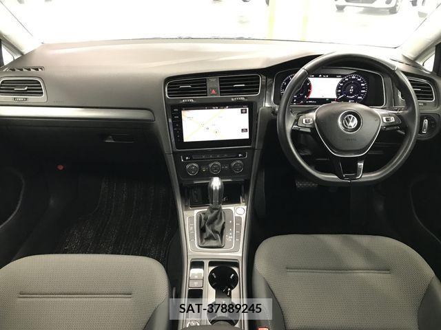 VolksWagen GOLF 2018-08 242645-1