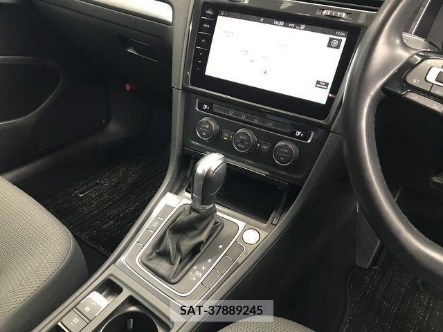 VolksWagen GOLF 2018-08 242645-12