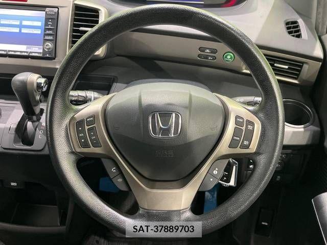 Honda FREED SPIKE 2013-02 303966-7