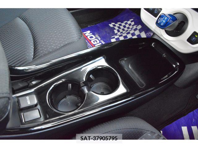 Toyota PRIUS 2018-11 218832-13