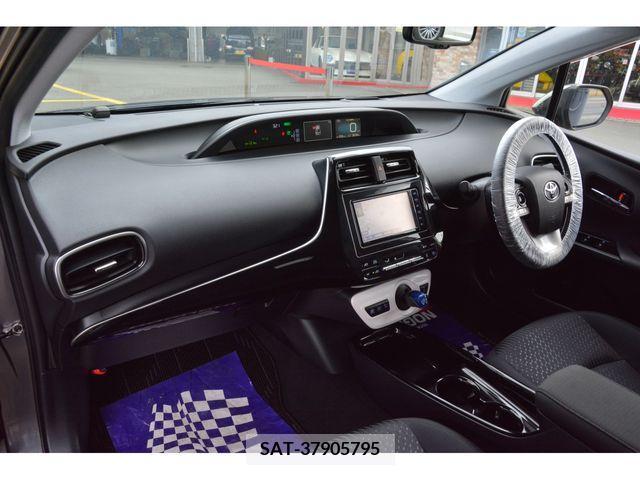 Toyota PRIUS 2018-11 218832-15