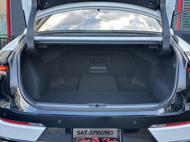 Toyota CROWN 2023-07 203534-18