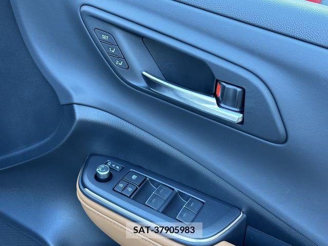 Toyota CROWN 2023-07 203534-12
