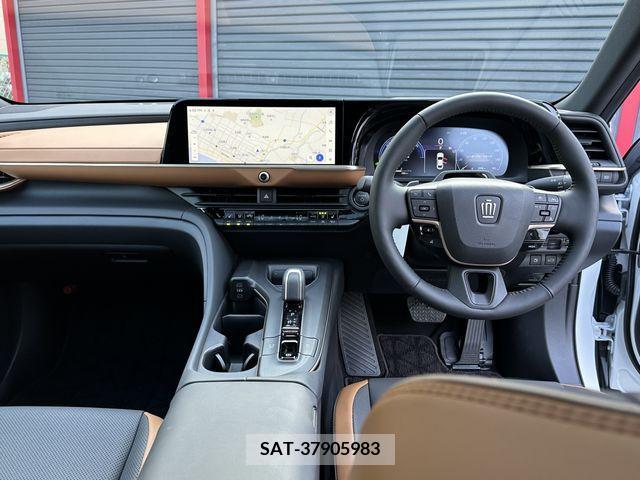 Toyota CROWN 2023-07 203534-1