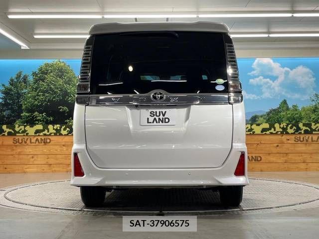 Toyota VOXY 2019-05 384218-15