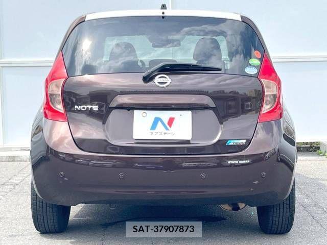 Nissan NOTE 2015-11 352044-9