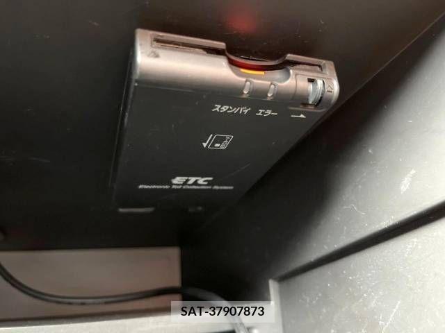 Nissan NOTE 2015-11 352044-4