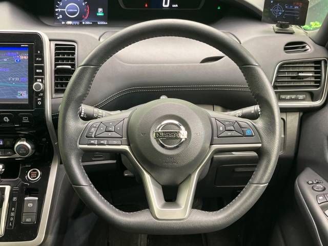 Nissan SERENA 2017-04 186336-12
