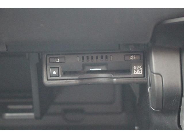 Lexus UX 2018-12 23298-3