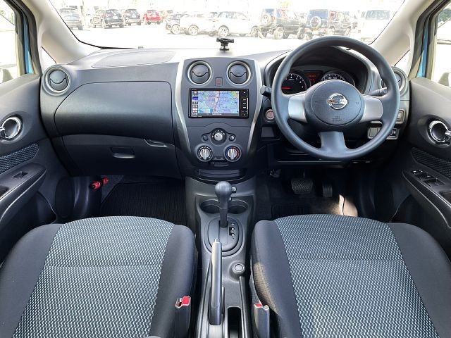 Nissan NOTE 2012-10 183480-1