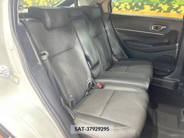 Honda VEZEL 2021-08 394784-9