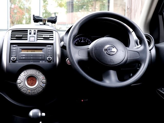 Nissan LATIO 2013-11 183631-23