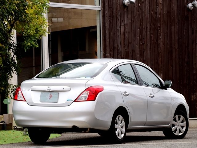Nissan LATIO 2013-11 183631-2