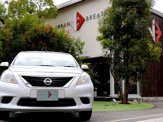Nissan LATIO 2013-11 183631-8