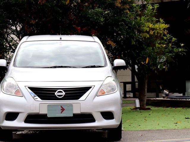 Nissan LATIO 2013-11 183631-4