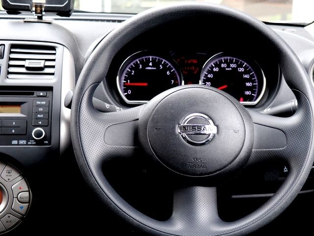 Nissan LATIO 2013-11 183631-20