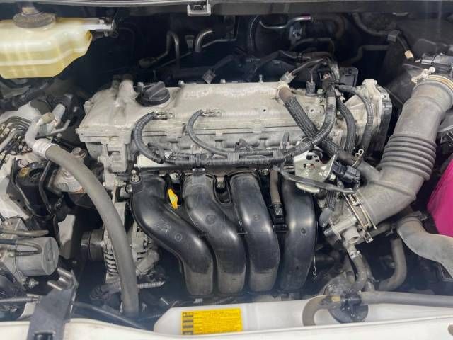 Toyota VOXY 2014-05 13314-18