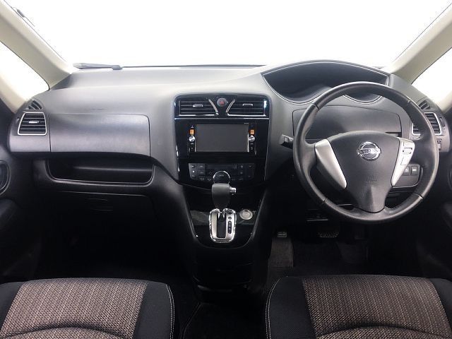 Nissan SERENA 2014-11 182838-1