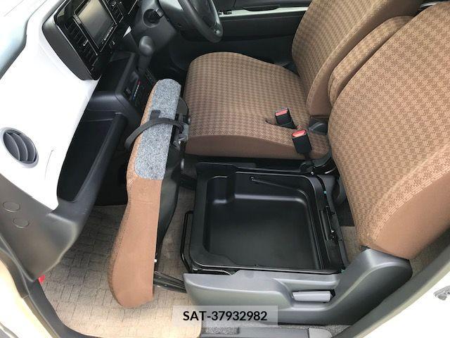 Nissan MOCO 2011-08 324527-11