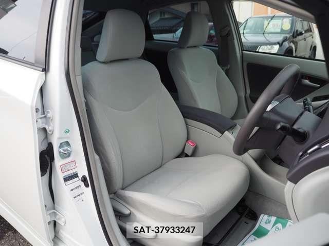 Toyota PRIUS 2010-02 222597-11
