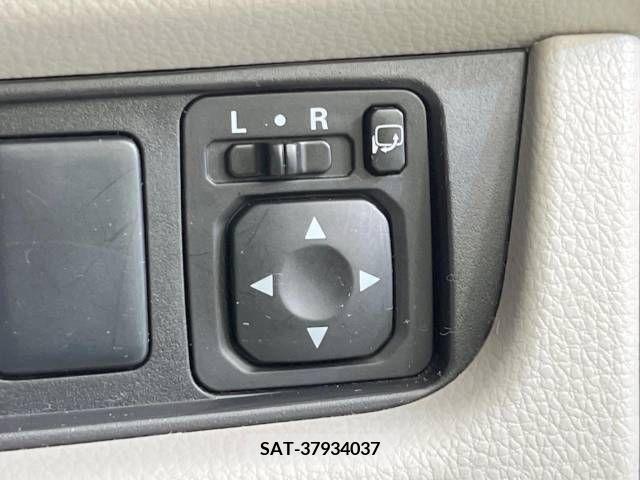 Nissan DAYZ 2015-02 390345-6