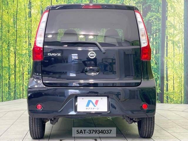 Nissan DAYZ 2015-02 390345-15