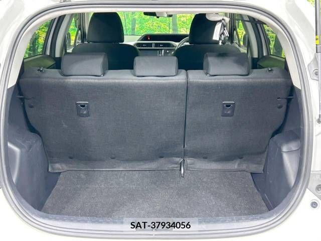Toyota AQUA 2014-05 293358-10