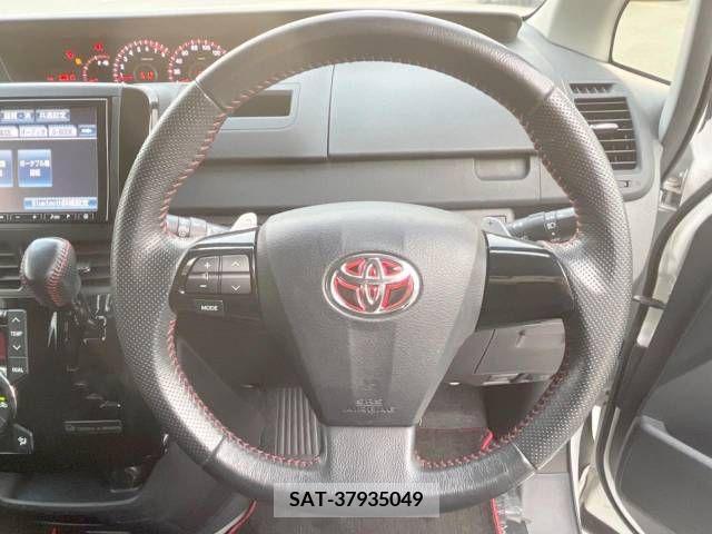 Toyota NOAH 2013-03 253254-12