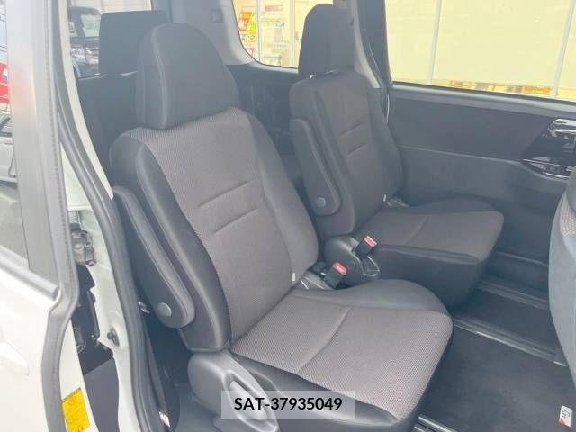 Toyota NOAH 2013-03 253254-9