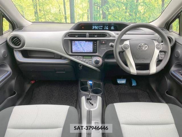 Toyota AQUA 2015-07 314188-1