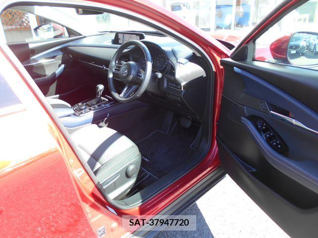 Mazda CX-30 2021-03 215170-1